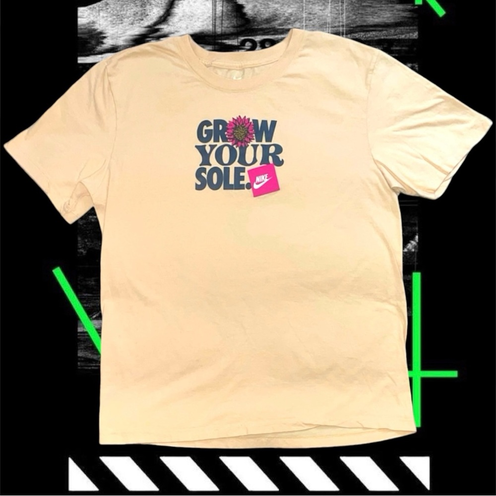 Nike Men's Sportswear Grow Your Sole Graphic Tee (Tan)